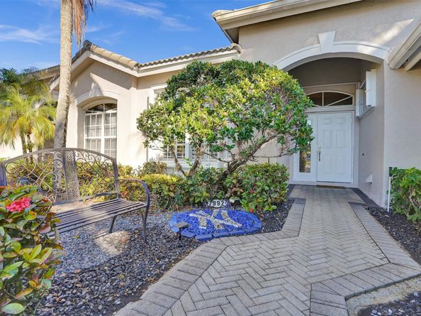 7992 Rockford Rd, Boynton Beach FL 33472