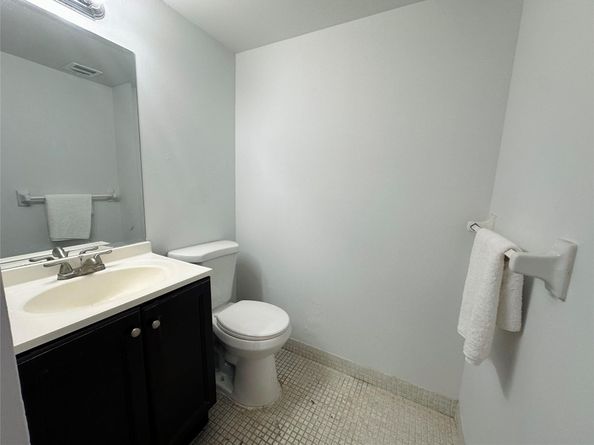 4174 Inverrary Drive 805, Lauderhill FL 33319