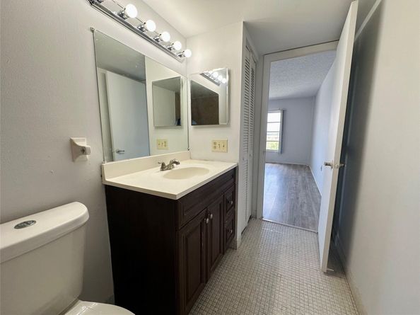 4174 Inverrary Drive 805, Lauderhill FL 33319