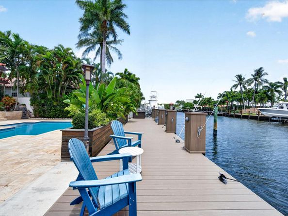 2740 NE 17th Street, Fort Lauderdale FL 33305