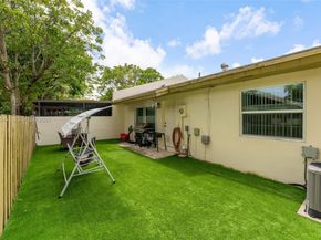 11506 SW 124th Place 11506, Miami FL 33186