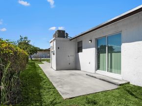 400 NE 2nd Street, Boynton Beach FL 33435