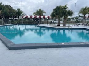 175 NE 203rd Terrace 28, Miami Gardens FL 33179