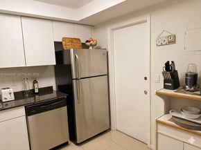 1881 Middle River Drive 704, Fort Lauderdale FL 33305