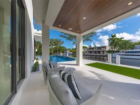24 Fiesta Way, Fort Lauderdale FL 33301