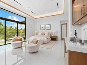24 Fiesta Way, Fort Lauderdale FL 33301