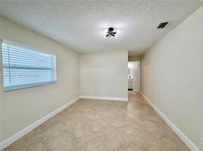 8581 NW 17th Street, Plantation FL 33322