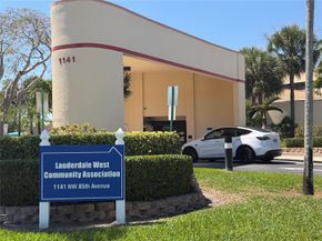 8581 NW 17th Street, Plantation FL 33322