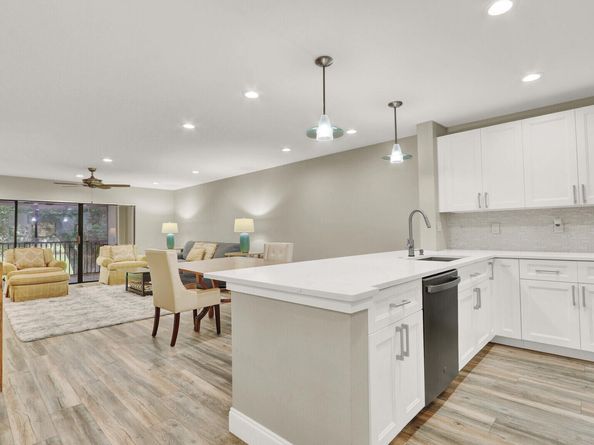 12910 Briarlake Drive 203, Palm Beach Gardens FL 33418