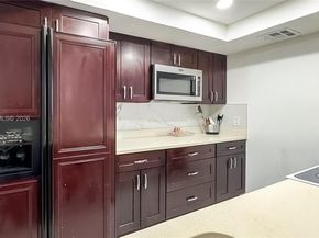 1060 Crystal Lake Dr 401 401, Deerfield Beach FL 33064