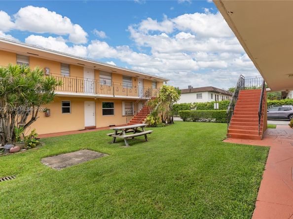 3800 SW 102nd Avenue 206, Miami FL 33165