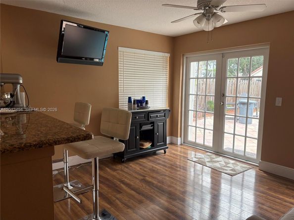 2638 Oak Park Circle, Davie FL 33328