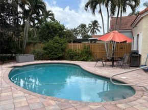 2638 Oak Park Circle, Davie FL 33328