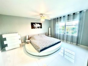 200 Diplomat Parkway 721, Hallandale Beach FL 33009