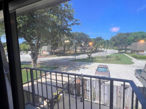 224 2nd Way, West Palm Beach FL 33407