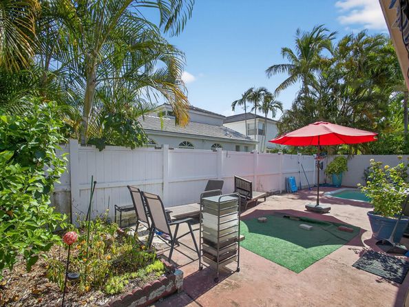 2119 Chagall Cir, West Palm Beach FL 33409