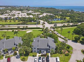 102 Clubhouse Circle, Jupiter FL 33477