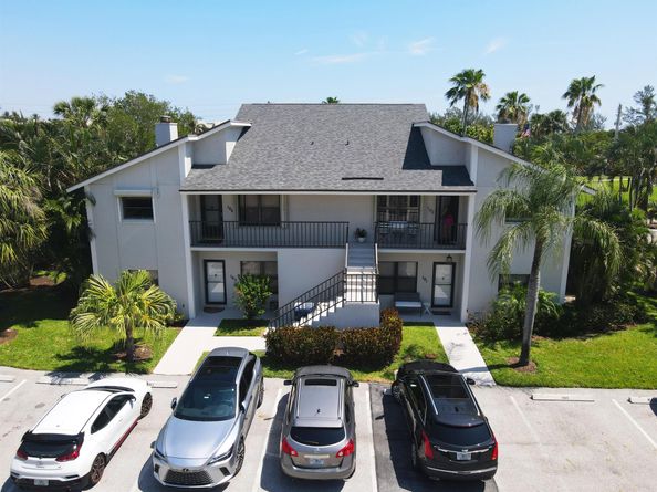 102 Clubhouse Circle, Jupiter FL 33477
