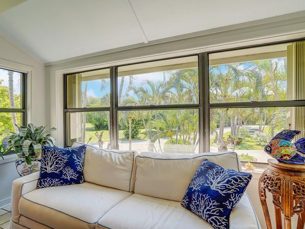 102 Clubhouse Circle, Jupiter FL 33477