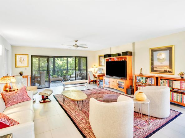 102 Clubhouse Circle, Jupiter FL 33477