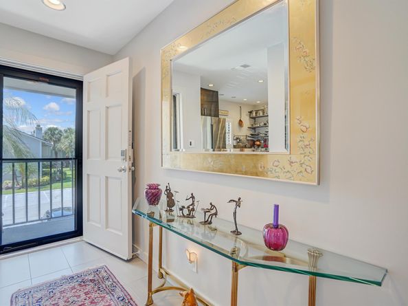 102 Clubhouse Circle, Jupiter FL 33477