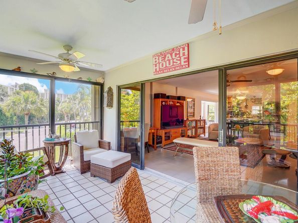 102 Clubhouse Circle, Jupiter FL 33477