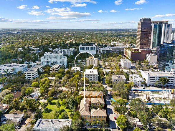 506 SE 7th St 304, Fort Lauderdale FL 33301