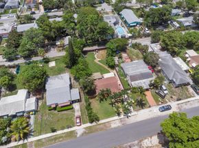 37 SW 11th St, Dania Beach FL 33004