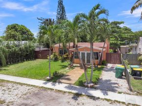37 SW 11th St, Dania Beach FL 33004