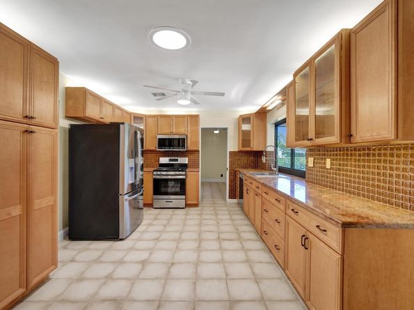 640 SW 62nd Ave, Plantation FL 33317