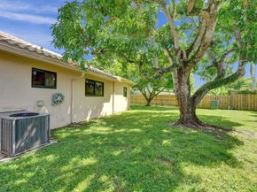 640 SW 62nd Ave, Plantation FL 33317