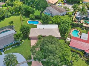 640 SW 62nd Ave, Plantation FL 33317