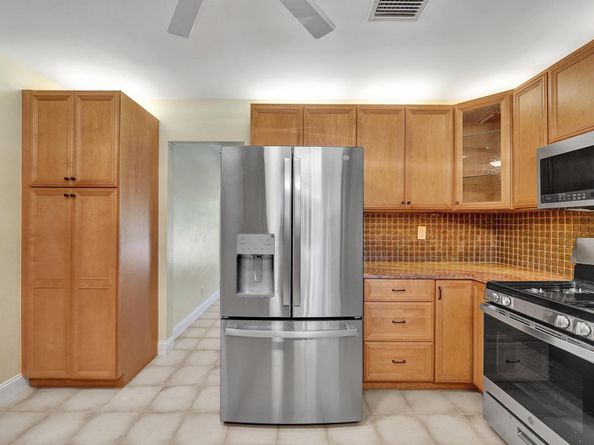 640 SW 62nd Ave, Plantation FL 33317