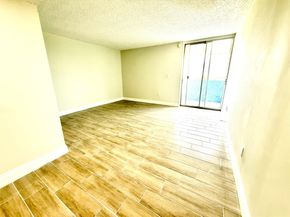 5050 NW 7th St PH16, Miami FL 33126