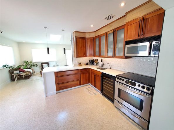 1521 NE 3rd Ave, Fort Lauderdale FL 33304