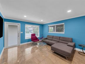 2108 NE 11th Ave, Wilton Manors FL 33305