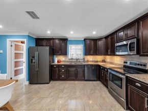 2108 NE 11th Ave, Wilton Manors FL 33305