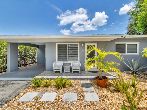 2108 NE 11th Ave, Wilton Manors FL 33305