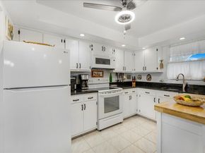 953 SE 10th Street 6b, Deerfield Beach FL 33441