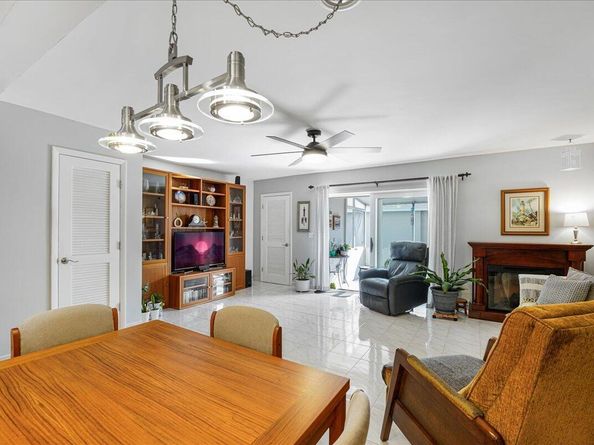 953 SE 10th Street 6b, Deerfield Beach FL 33441