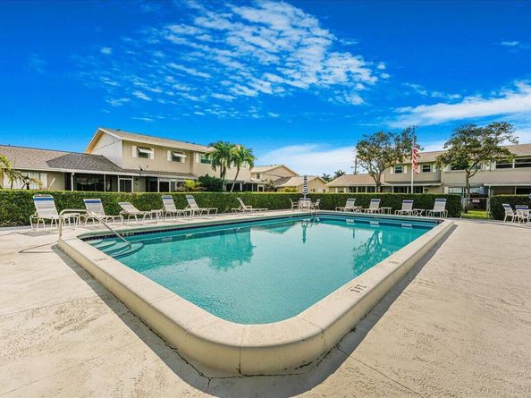 953 SE 10th Street 6b, Deerfield Beach FL 33441