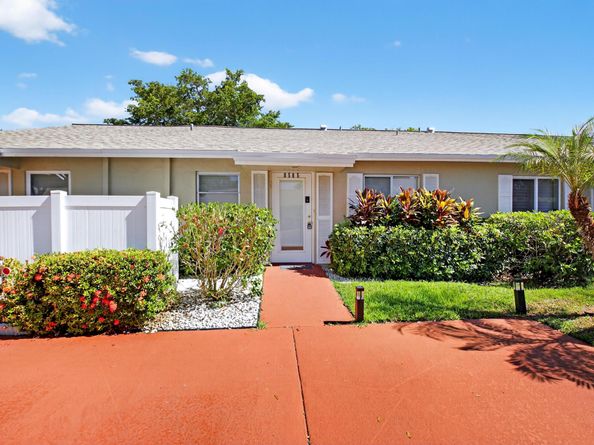 8585 Dreamside Ln, Boca Raton FL 33496