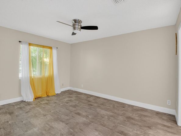 8585 Dreamside Ln, Boca Raton FL 33496