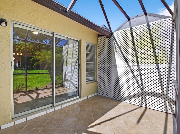 8585 Dreamside Ln, Boca Raton FL 33496