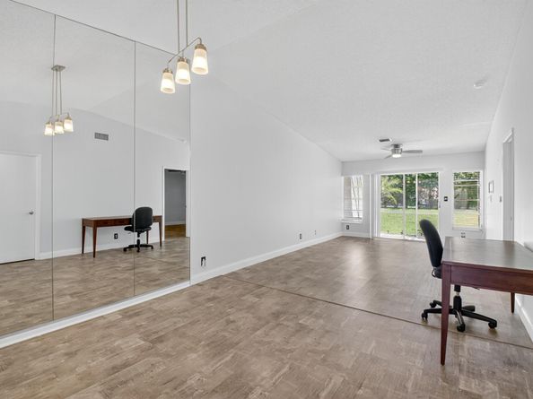 8585 Dreamside Ln, Boca Raton FL 33496
