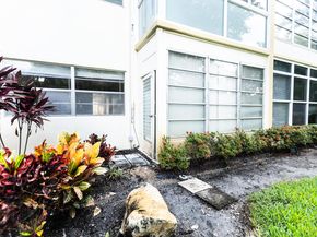 5161 W Oakland Park Boulevard 106, Lauderdale Lakes FL 33313