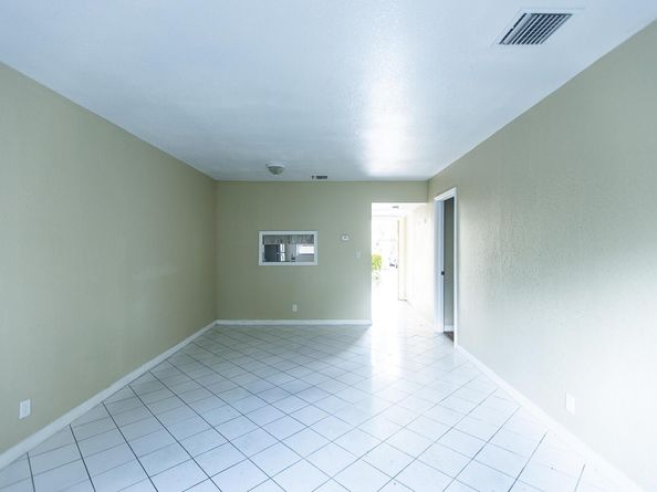 5161 W Oakland Park Boulevard 106, Lauderdale Lakes FL 33313