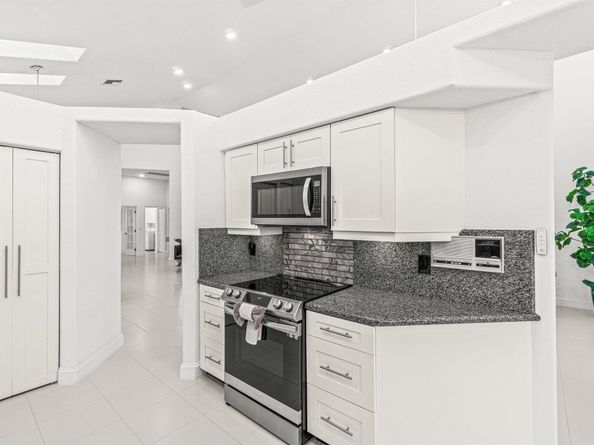 6210 Evian Place, Boynton Beach FL 33437