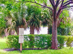 326 Camden N, West Palm Beach FL 33417