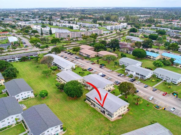 326 Camden N, West Palm Beach FL 33417
